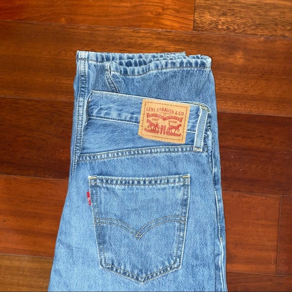 Levi’s Low Pro Jeans - Picture 1 of 3